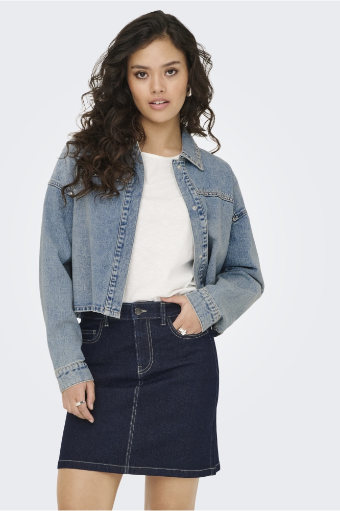 JDYASPEN LS CROPPED STUD SHACKET 15351405 Light Blue Denim